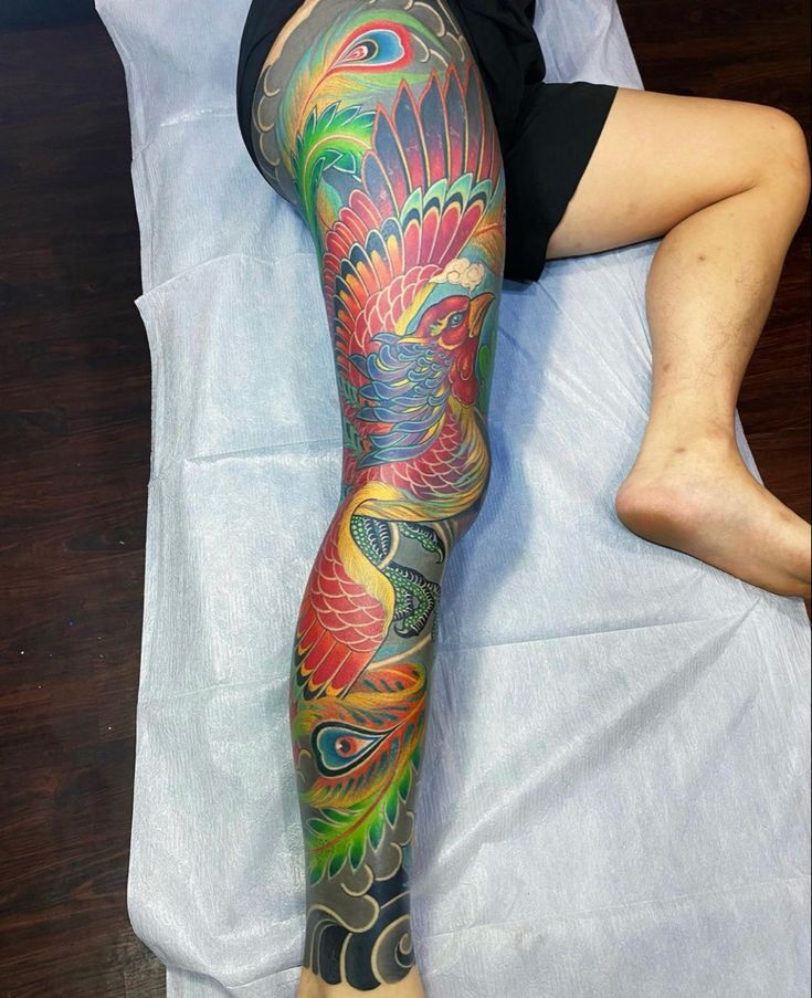 mẫu tattoo full hai chân màu sắc