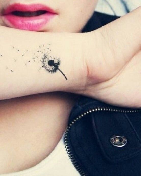 100 hình xăm bồ công anh mini ở tay và ở vai cực dễ thương - Genztattoo