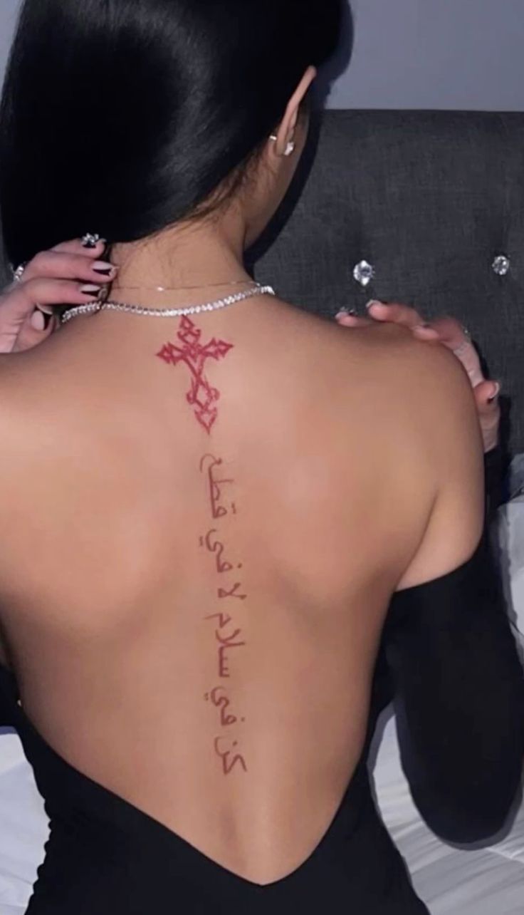 Gợi ý 777+ hình xăm chữ dọc độc đáo và ấn tượng - Genztattoo