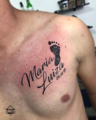 mẫu tattoo chữ tên ở ngực