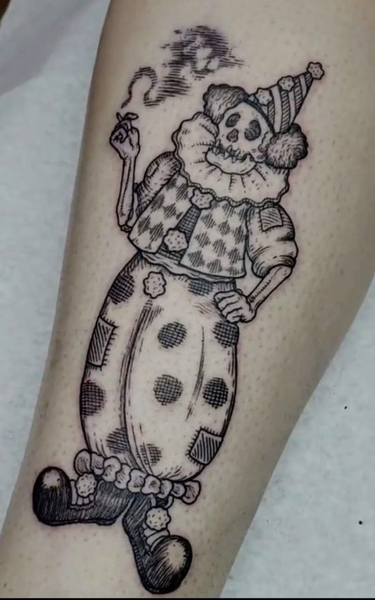 Mẫu hình xăm chú hề hút thuốc mẫu tattoo chú hề đang hút thuốc