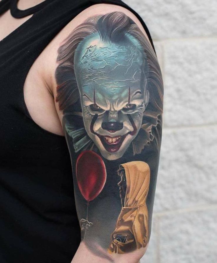 Bắp tay đầy đặn với kiểu xăm chú hề full bắp tay với kiểu tattoo chú hề