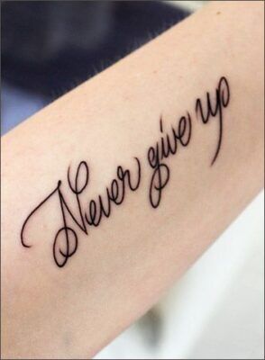 hình xăm chữ never give up