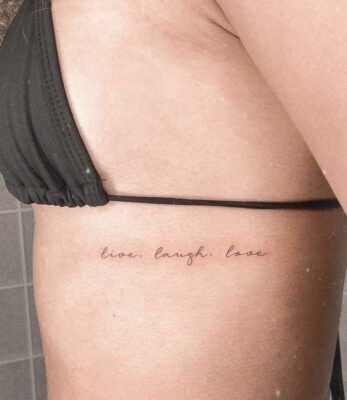 hình xăm chữ live laugh love