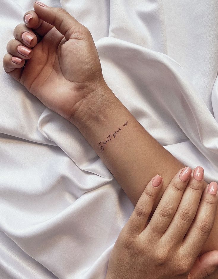 Top 555+ hình xăm chữ ở tay độc đáo và ấn tượng - Genztattoo