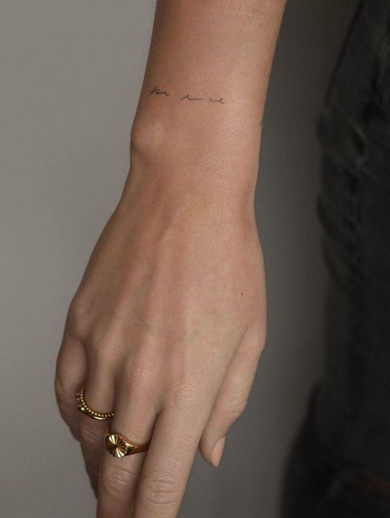 Top 555+ hình xăm chữ ở tay độc đáo và ấn tượng - Genztattoo