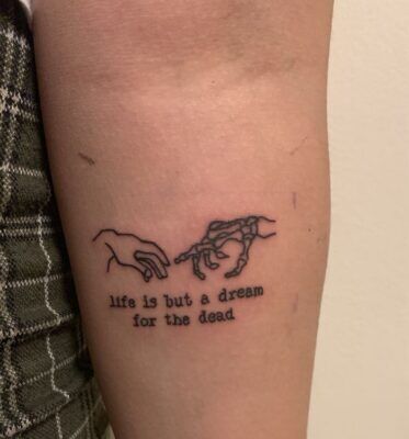 Hấp dẫn với những kiểu xăm tiếng Anh đầy ý nghĩa lôi cuốn với kiểu tattoo chữ tiếng anh ý nghĩa