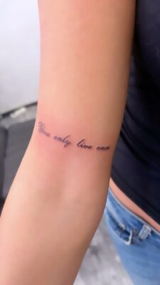mẫu hình xăm you only live once cực xinh