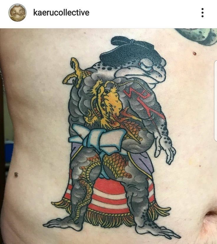 kiểu xăm biểu cảm hài hước của con cóc