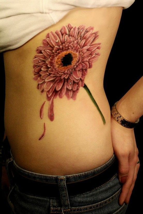 Hình xăm hoa cúc mịn màng Tattoo hoa cúc mượt mà