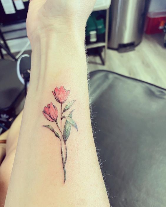 mẫu tattoo hoa tulip cực xinh