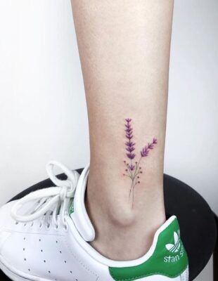 tattoo lavender ở chân cực xinh