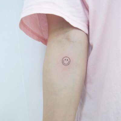hình tattoo mặt cười khơi gợi sự thiện cảm