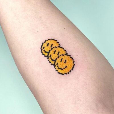 mẫu tattoo mặt cười nguồn động lực quan trọng