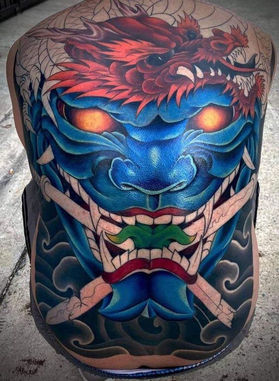 Hình xăm mặt quỷ kết hợp rồng đỏ bao phủ toàn bộ lưng tattoo mặt quỷ dạ xoa kết hợp rồng đỏ kín lưng