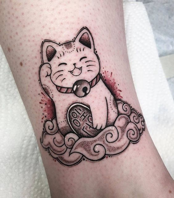 tattoo mèo thần tài may mắn mini