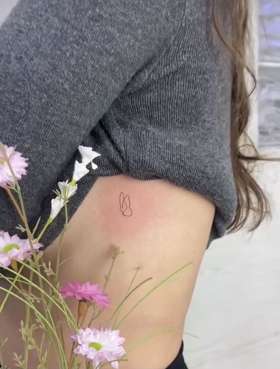 100 hình xăm mini ở mạn sườn cho nữ tạo dấu ấn đặc biệt - Genztattoo