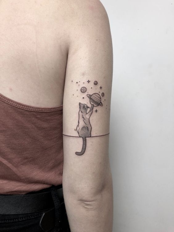 Hình xăm mèo mini và không gian trên tay hình xăm con mèo và vũ trụ mini ở cánh tay