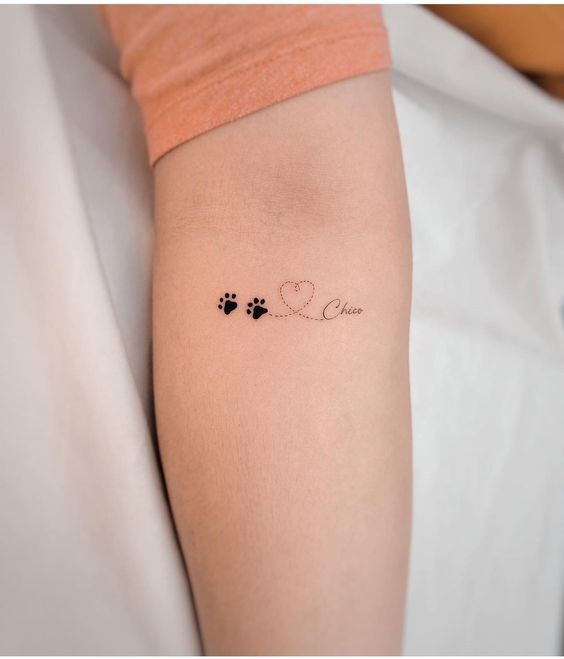 Hình xăm mini trái tim ở tay hình xăm mini trên cánh tay mẫu trái tim