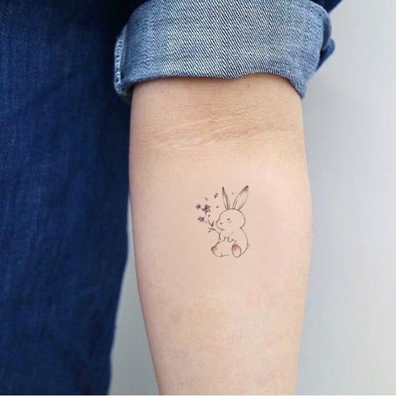 Mẫu hình xăm thỏ mini cực dễ thương trên tay mẫu hình xăm con thỏ mini siêu cute ở cánh tay