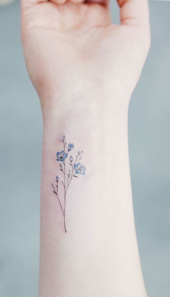 Hình xăm mini cánh hoa xanh đẹp ở tay tattoo mini ở tay hình cành hoa xanh xinh xắn