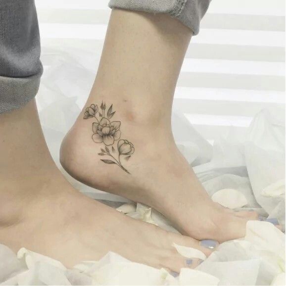 Mẫu hình xăm cực đẹp dưới mắt cá chân mẫu tattoo dưới mắt cá chân cực đẹp