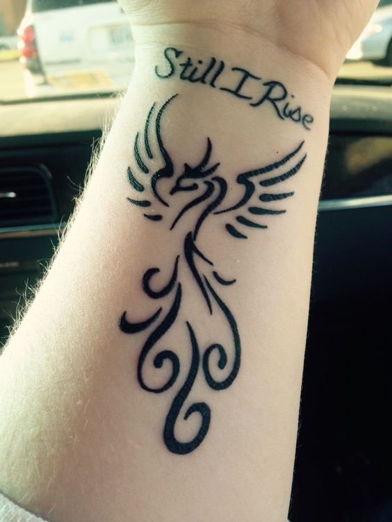 Hình xăm phượng hoàng lửa nhỏ tượng trưng cho sức mạnh cho nam giới tattoo phượng hoàng lửa mini thể hiện sức mạnh cho nam