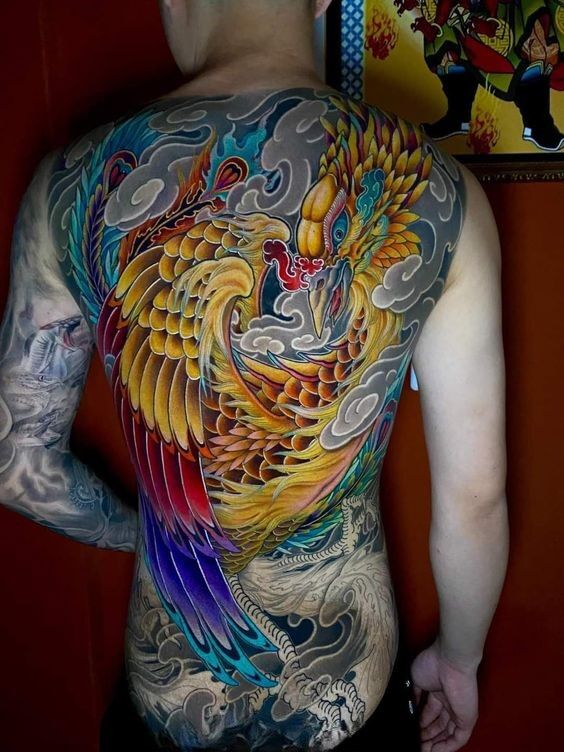 tattoo phụng hoàng kín lưng của anh khách