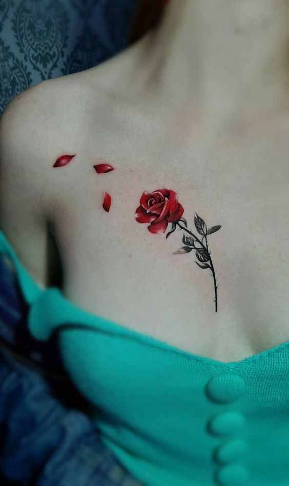 hình xăm hoa hồng ở ngực mẫu 4
