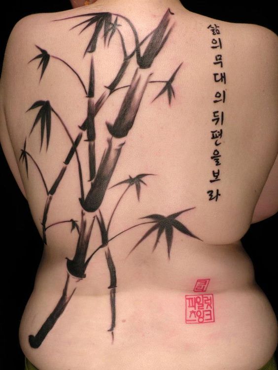 hình xăm cây tre ở lưng mẫu 1
