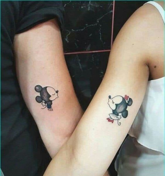 mẫu xăm chuột mickey cho cặp đôi mẫu xăm chuột mickey cho cặp đôi