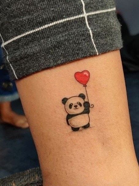 gấu trúc nhỏ cầm bóng bay trái tim panda mini cầm bóng trái tim