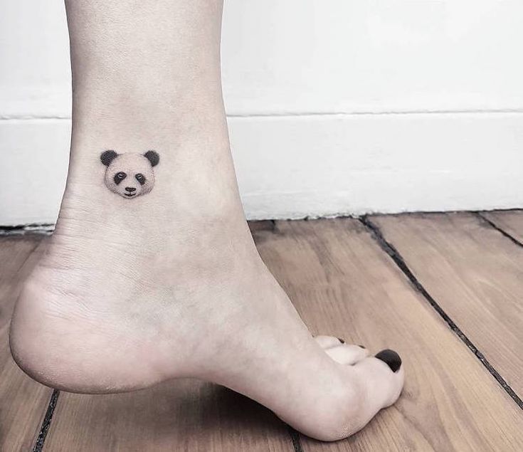 hình xăm gấu trúc nhỏ ở mắt cá chân xăm gấu trúc mini ở cổ chân