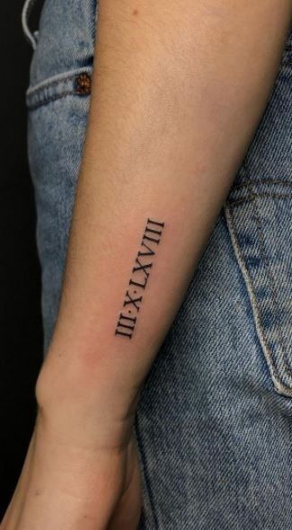 tattoo ngày sinh bằng chữ số la mã