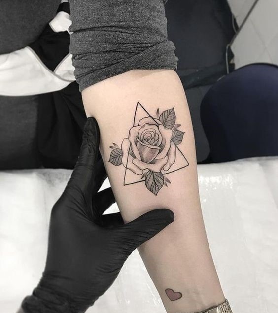200 hình xăm hoa hồng mini chọn lọc cực đẹp - Genztattoo