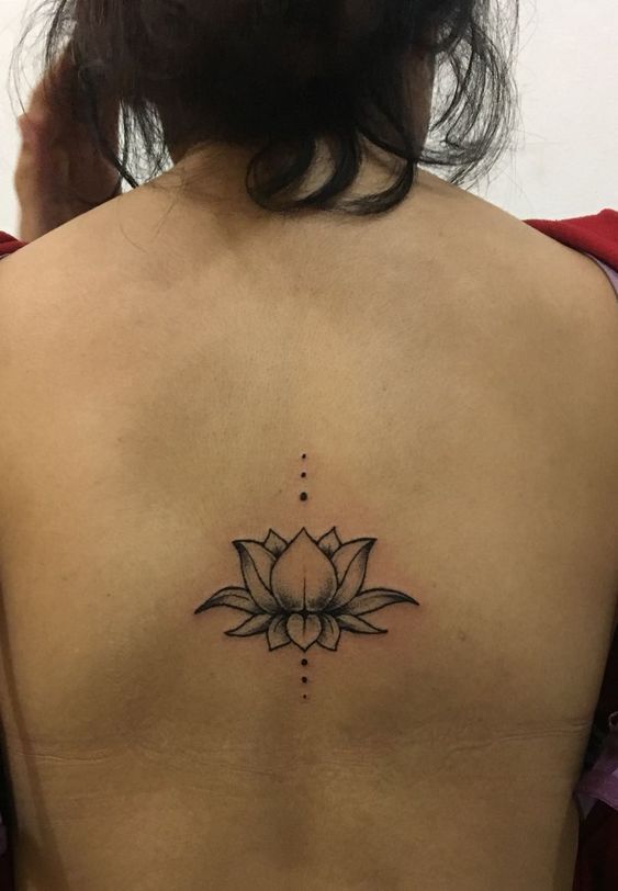 Mẫu tattoo hoa sen mandala nhỏ gọn Mẫu tattoo hoa sen mandala nhỏ gọn