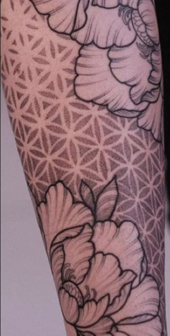 Hình xăm hoa mandala đơn sắc Hình xăm hoa mandala đơn sắc