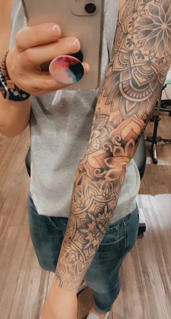 Hình xăm hoa mandala kín tay Hình xăm hoa mandala kín tay