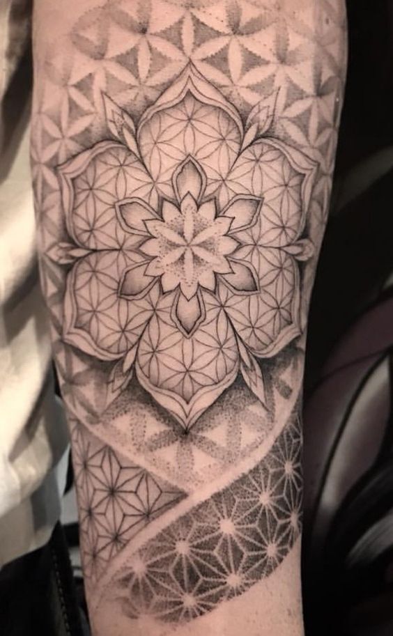 Hình xăm hoa mandala nhẹ nhàng Hình xăm hoa mandala nhẹ nhàng