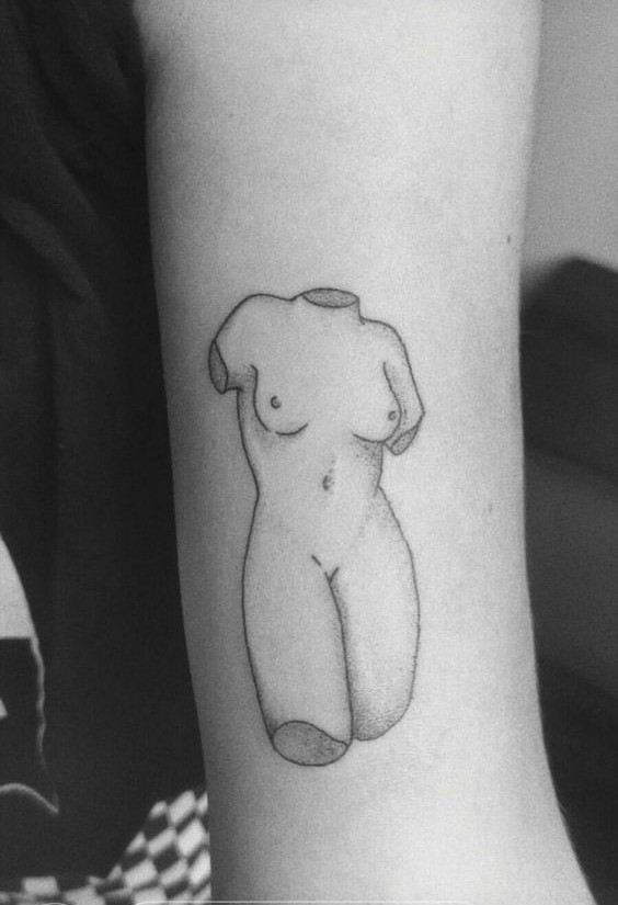 250 hình xăm cô gái mini xăm tay vai ý tưởng - Genztattoo