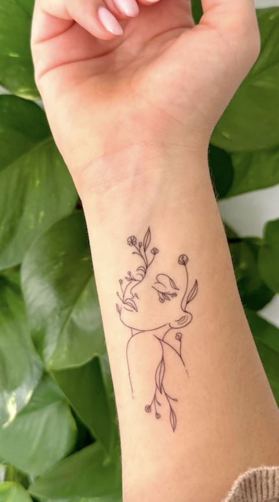 250 hình xăm cô gái mini xăm tay vai ý tưởng - Genztattoo