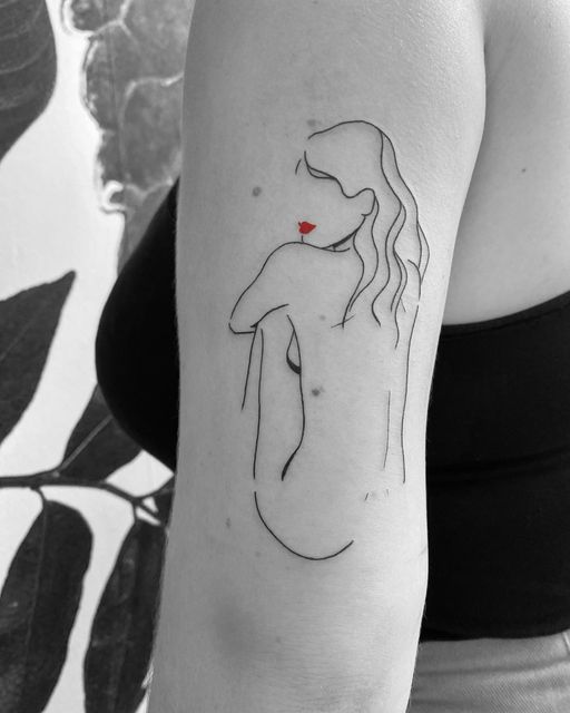 250 hình xăm cô gái mini xăm tay vai ý tưởng - Genztattoo
