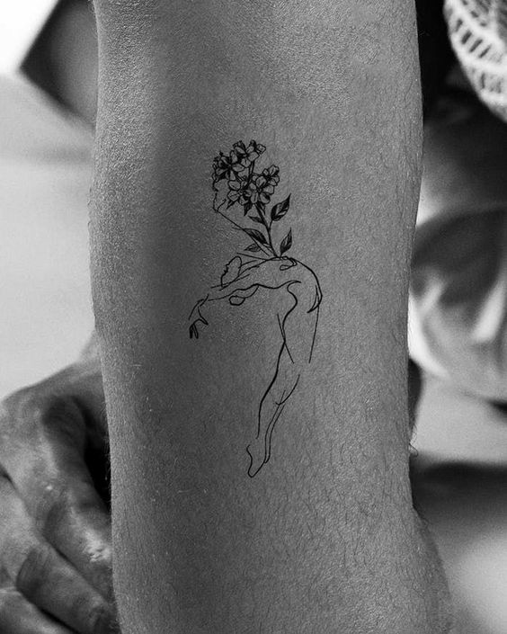 250 hình xăm cô gái mini xăm tay vai ý tưởng - Genztattoo
