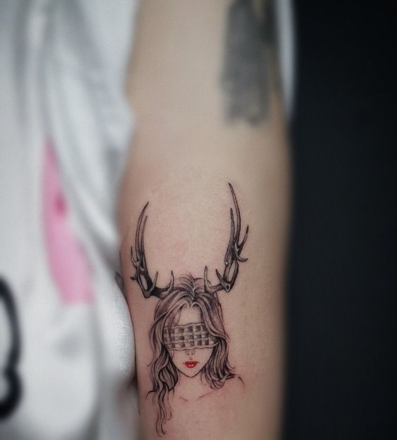 250 hình xăm cô gái mini xăm tay vai ý tưởng - Genztattoo