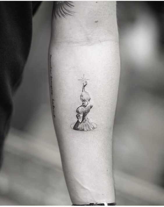 250 hình xăm cô gái mini xăm tay vai ý tưởng - Genztattoo