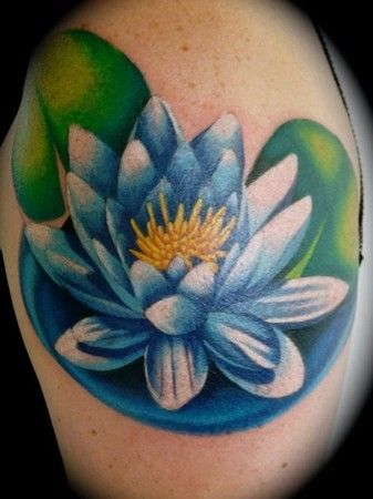 hình xăm hoa sen màu xanh siêu ấn tượng