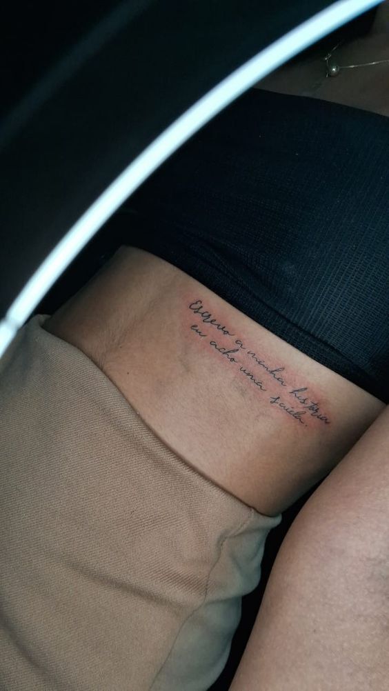 mẫu tattoo chữ ở eo cực chất mẫu tattoo chữ ở eo cực chất