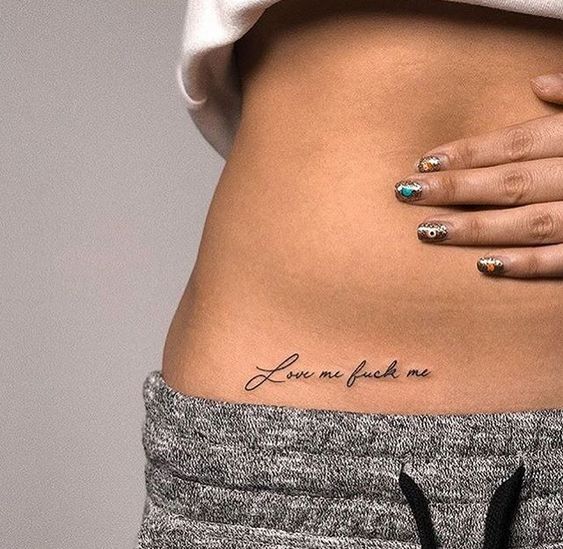tattoo chữ mini ở eo ý nghĩa tattoo chữ mini ở eo ý nghĩa
