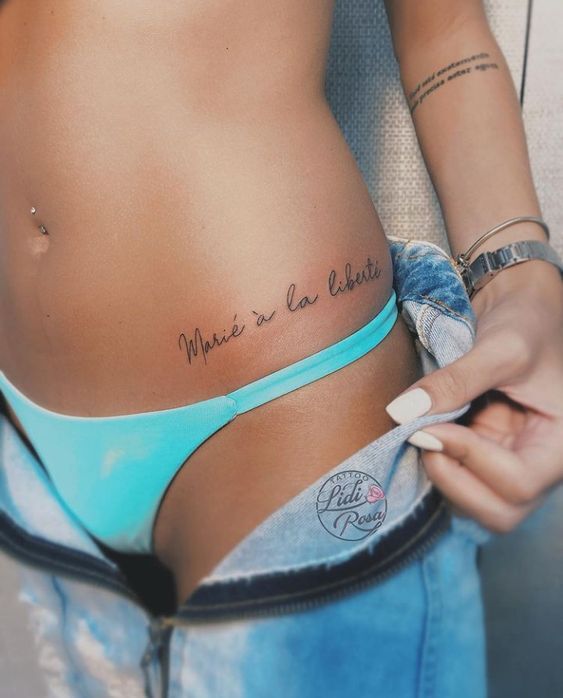 tattoo chữ ở eo cực chất tattoo chữ ở eo cực chất