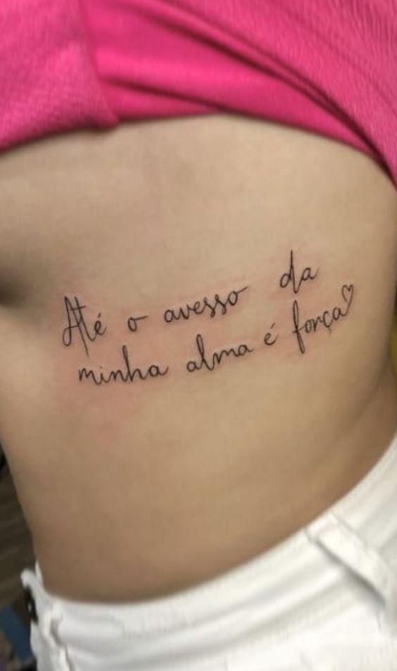kiểu tattoo chữ ở eo nghệ thuật kiểu tattoo chữ ở eo nghệ thuật